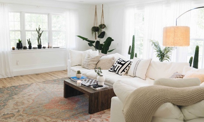 Santa Fe Casa | Hilltop Hideaway: Serene Farmhouse & Hot Tub Haven
