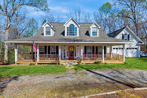 Cedar Cliff Casa | Hilltop Hideaway