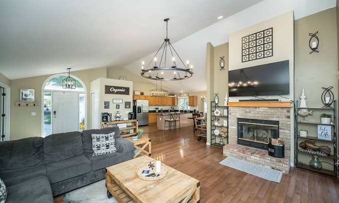 Innsbrook Casa | Hilltop Hideaway with Lake Front Access