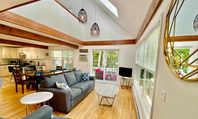 Meredith Casa | Hilltop Lakeview Retreat! - Lakeview home close to downtown, Fall & Winter outdoor activities...