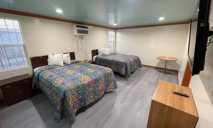 Los Angeles Hotel | Hilltop Motor Inn