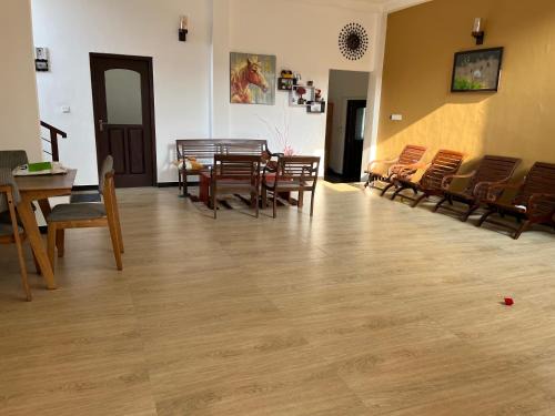 Elpitiya Apartamento | Hilltop Palace Elpitiya