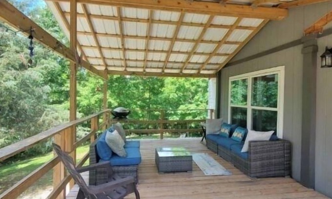 Mount Ida Casa | Hilltop Paradise: Cozy 3-bedroom house hidden in amazing Mount Ida with WiFi!