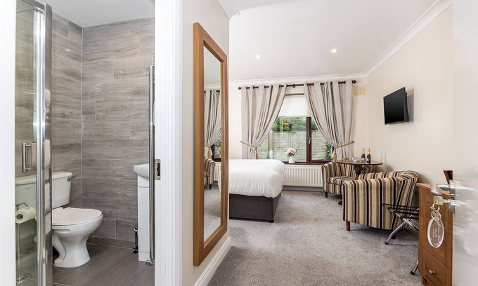 Lusk Casa | Hillview House