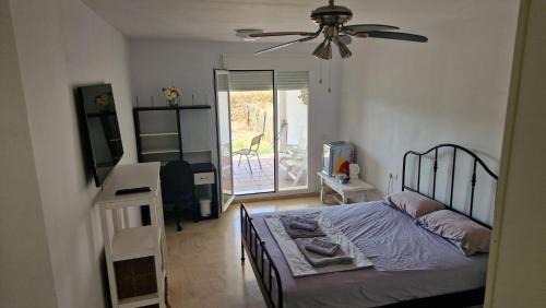 Castillo de Sabinillas Apartamento | HillView Rooms in Manilva