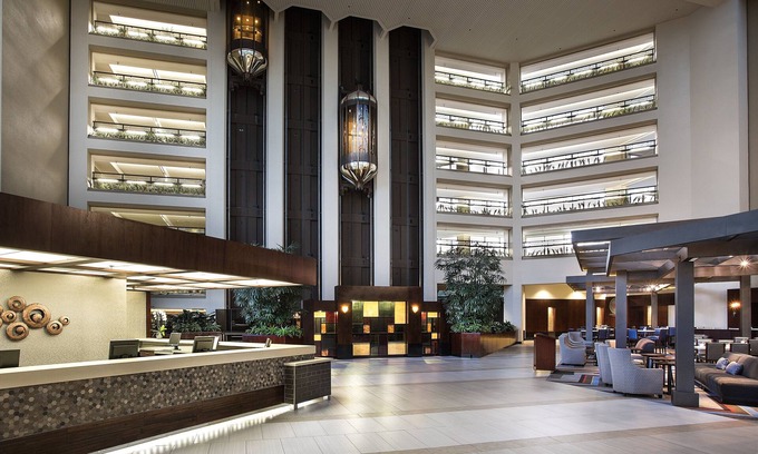 West Bellevue Hotel | Hilton Bellevue