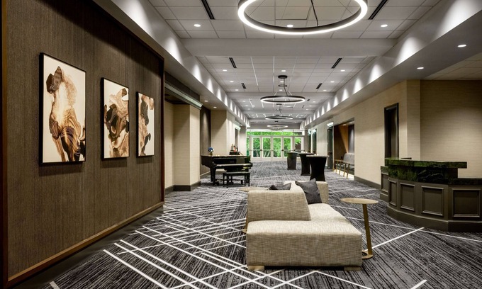 Charlotte Hotel | Hilton Charlotte Airport