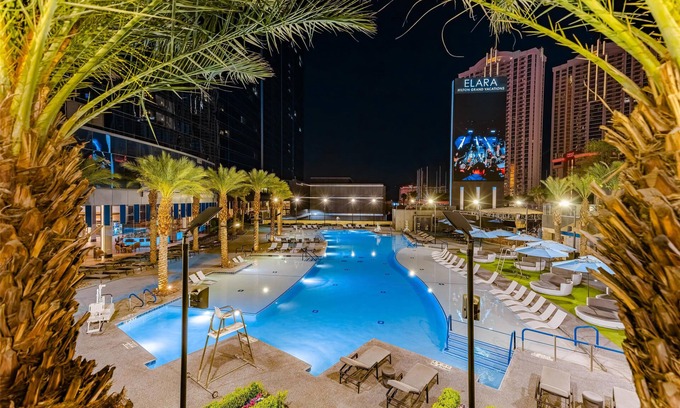 Las Vegas Hotel | Hilton Club Elara Las Vegas