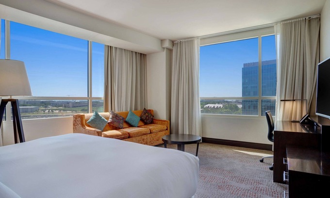 Plano Hotel | Hilton Dallas/Plano Granite Park