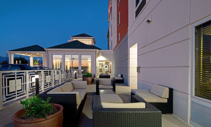 Albuquerque Hotel | Hilton Garden Inn Albuquerque Airport