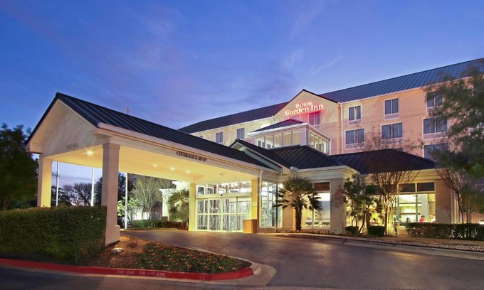 McNeil Hotel | Hilton Garden Inn Austin NorthWest/Arboretum