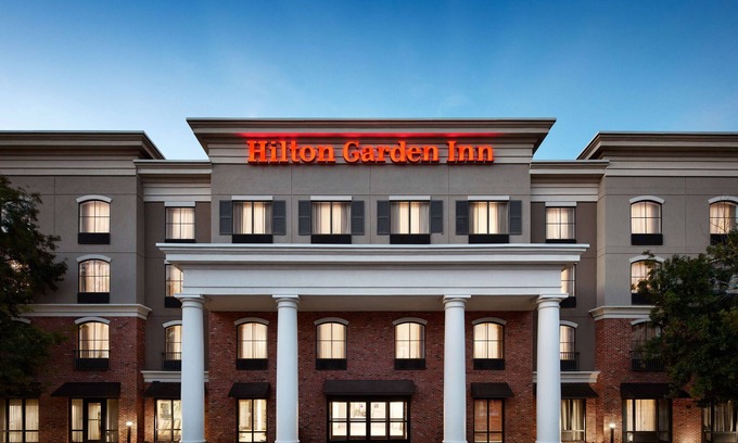 Beaufort Hotel | Hilton Garden Inn Beaufort