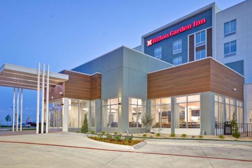Broken Arrow Hotel | Hilton Garden Inn Tulsa-Broken Arrow, OK