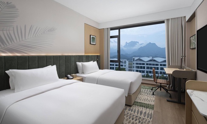 Yongding Hotel | Hilton Garden Inn Zhangjiajie Tianmen Mountain