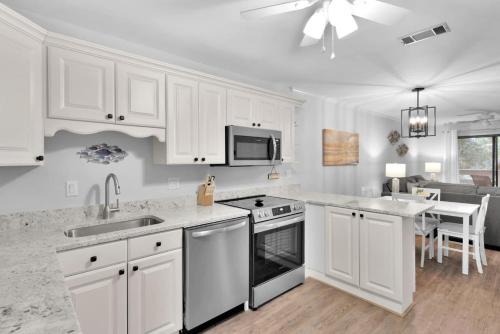Folly Field Casa | Hilton Head Hangout - 2 BDR Resort Condo by Beach