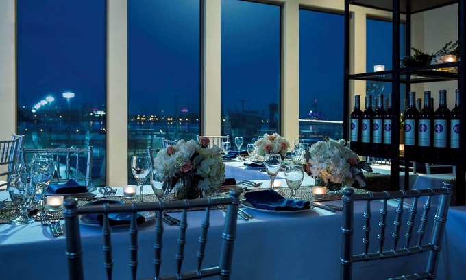 Society Hill Hotel | Hilton Philadelphia at Penn's Landing