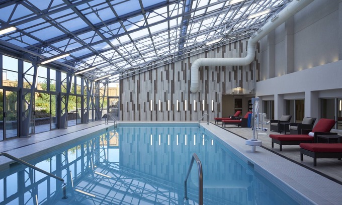 Mississauga Hotel | Hilton Toronto Airport Hotel & Suites
