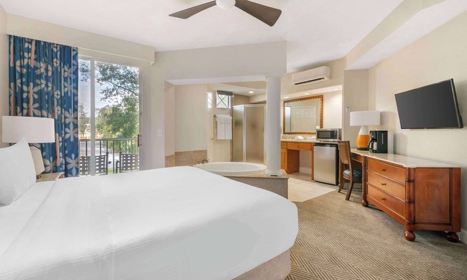 Florida Central Atlantic Coast Hotel | Hilton Vacation Club Cypress Pointe Orlando