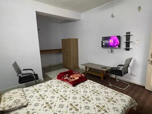 Kumharsain Casa | Himalayan Flower Vatika