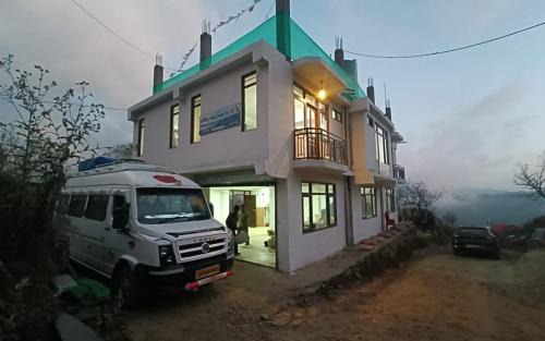 Kumharsain Casa | Himalayan Yew Camps and Homestay by StayApart