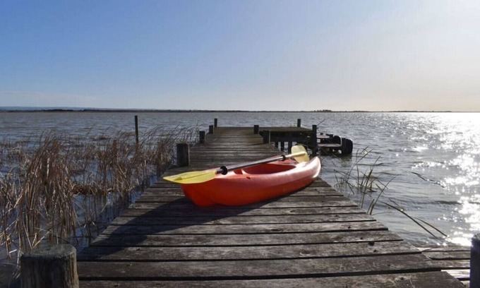 Nangkita Casa | "Hindmarsh Hideaway " - Private Jetty - Pet Friendly