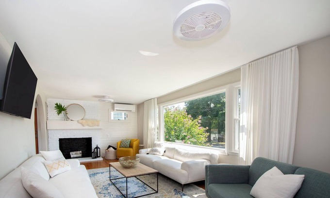 Kenberma Casa | Ocean Views & Private Yard in Spacious Designer Home. Perfect for Large Families
