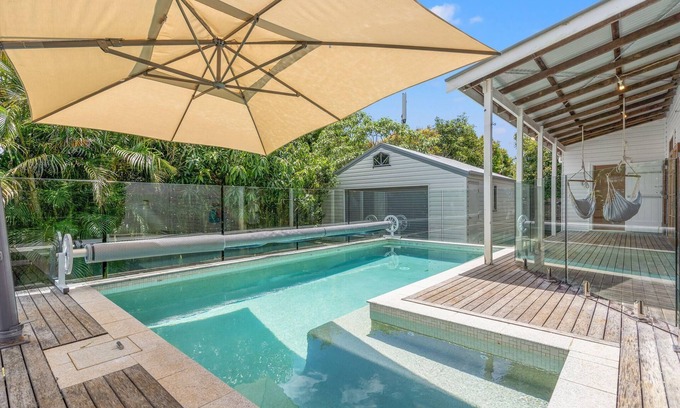 Lennox Head Casa | Hinterland Views - Pet Friendly - Charming Pet Friendly Queenslander with Pool