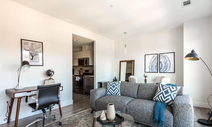 North Bethesda Apartamento | Hip and Modern 1BR in North Bethesda