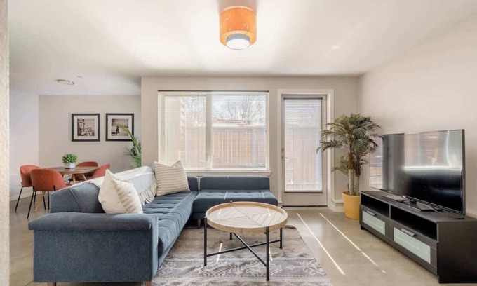 Belmont Apartamento | Hip Area Dining + Shops Nearby 2BR Sleeps 4