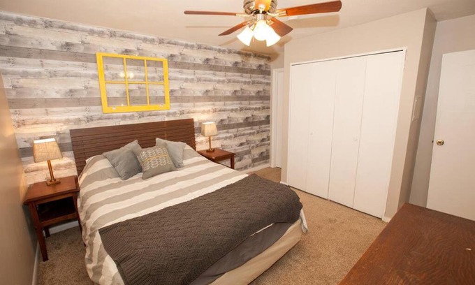 Pittsburgh Apartamento | Hip & Cozy to Explore the City or Catch a Game