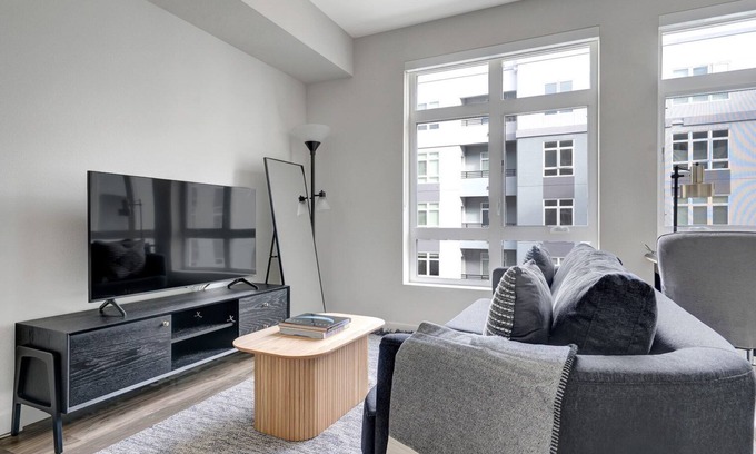 Oakland Ave - Harrison St Apartamento | Hip Oakland Studio w/ Gym, Pool & AC, 2 min walk to Target, by Blueground