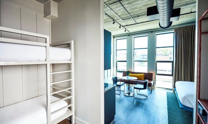 East Nashville Casa | Hipster Haven in East Nashville – A Dream Spot for Urban Explorers!