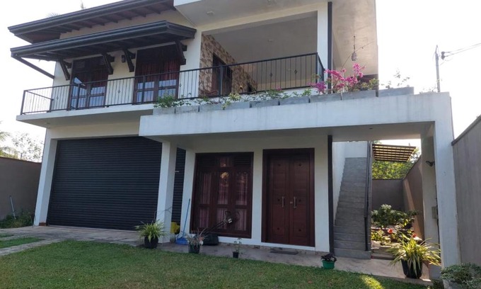 Athurugiriya Apartamento | HIRU VILLA
