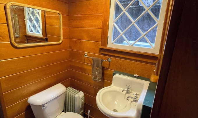 Long Lake Cabina | Historic 1908 “Great Camp” with private sandy beach, dock and WI-FI on Long Lake