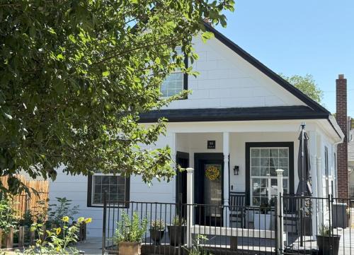Downtown Reno Casa | Historic 1914 Cottage