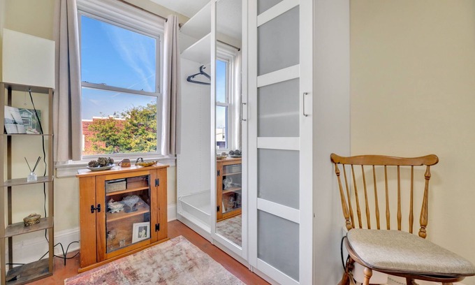 Park View Casa | Historic 3br Rowhouse, Short Walk to the Green Line