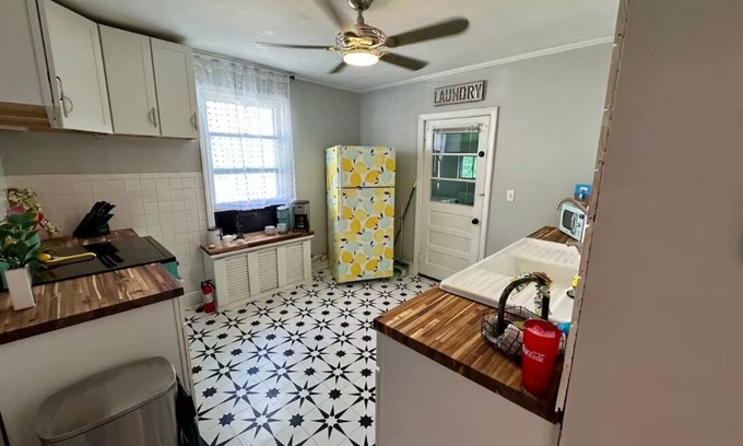 Old Southwest Apartamento | Historic Apartment in Roanoke Near Carilion Hospital & Downtown - Pet Friendly