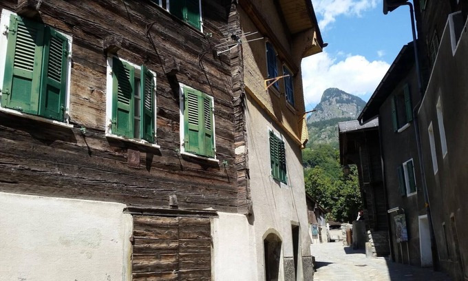 Naters Apartamento | Historic Apartment in the old Village of Naters
