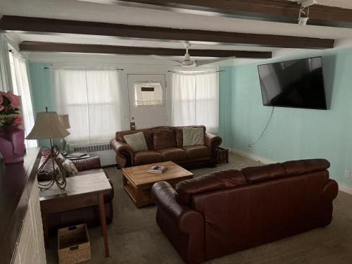 Willoughby Spit Casa | Historic Beach Side Getaway - Pet friendly, WiFi cottage