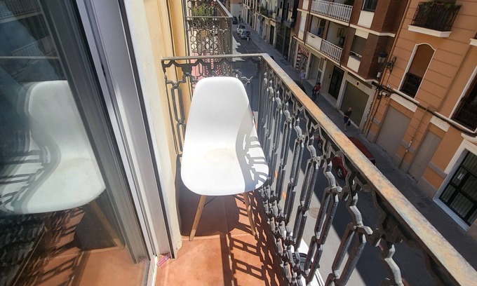 El Botanic Apartamento | Historic Botanical Center. Very quiet, centrally located. No nightlife on the street