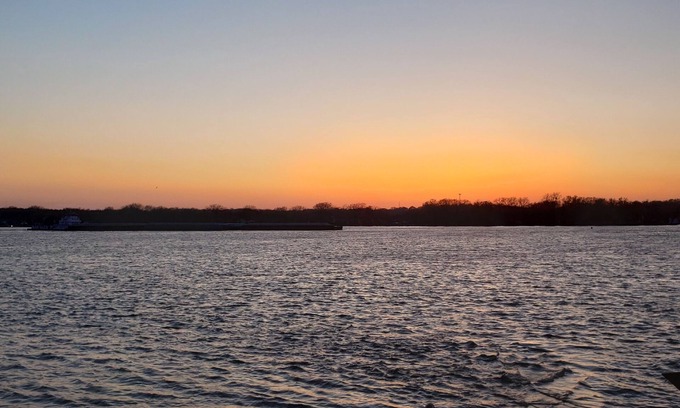 Hampton Apartamento | Historic building on the Mississippi River