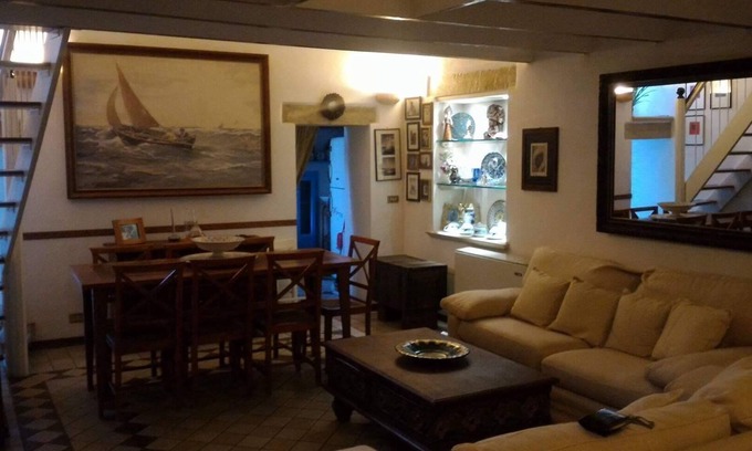 Otranto Historic Centre Apartamento | centro histórico: apartamento en una casa antigua de 800, con terraza con vistas al mar