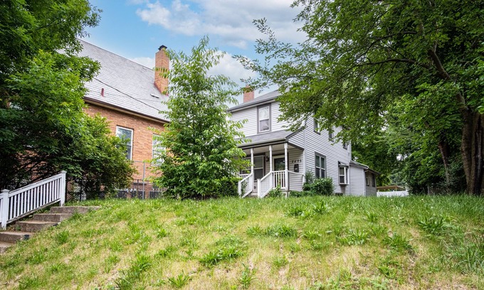 Old North Columbus Apartamento | Historic Central OSU 3 BR 2 Bath King Bed Free parking
