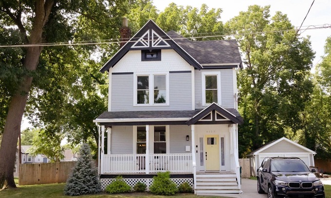 Roselawn Finance Casa | Historic charm with modern amenities. Totally renovated old home. Impeccable!