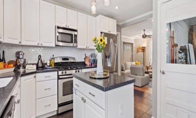 Highland Casa | Historic Charmer Clean Comfortable