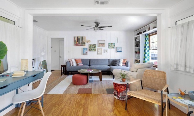 Newtown Cabaña | Historic Cocoanut Art Cottage