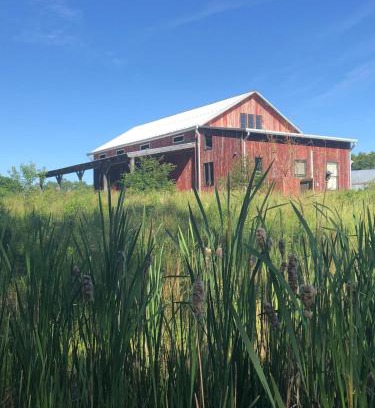 Bloomington Apartamento | Historic Converted Barn Loft at Sobremesa Farm