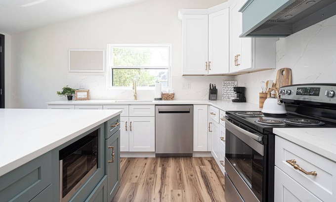 Dayton Cabaña | Historic Cottage near Original Wright Brothers Site - 3BR - 2.5BA