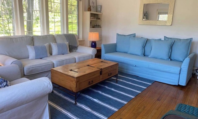 Mineral Point Casa | Historic District, Charming Cottage, Sleeps 10