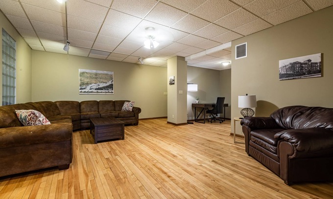 La Crosse Apartamento | Historic Downtown Top Floor 2BR Apartment